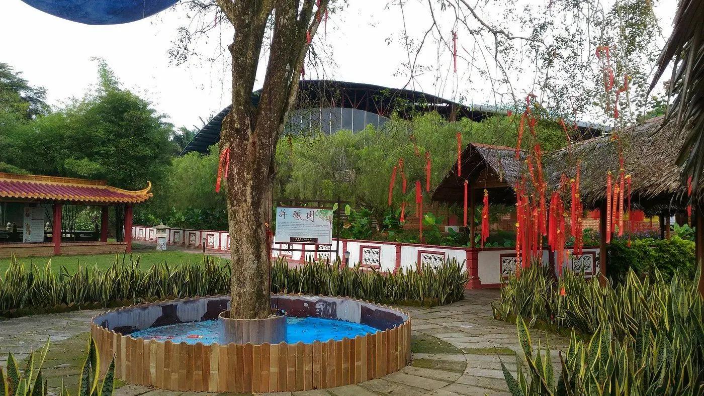 Roast Suckling Pig Feast + Hotel Seafood Buffet · Luxury Gourmet Day Trip